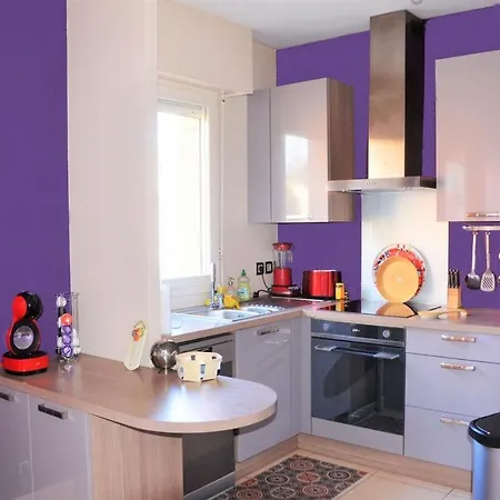Apartment Charmant Cocon De 52 M2, Parking, Balcon *