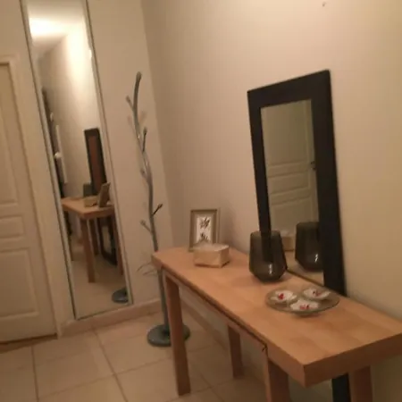 Charmant Cocon De 52 M2, Parking, Balcon *